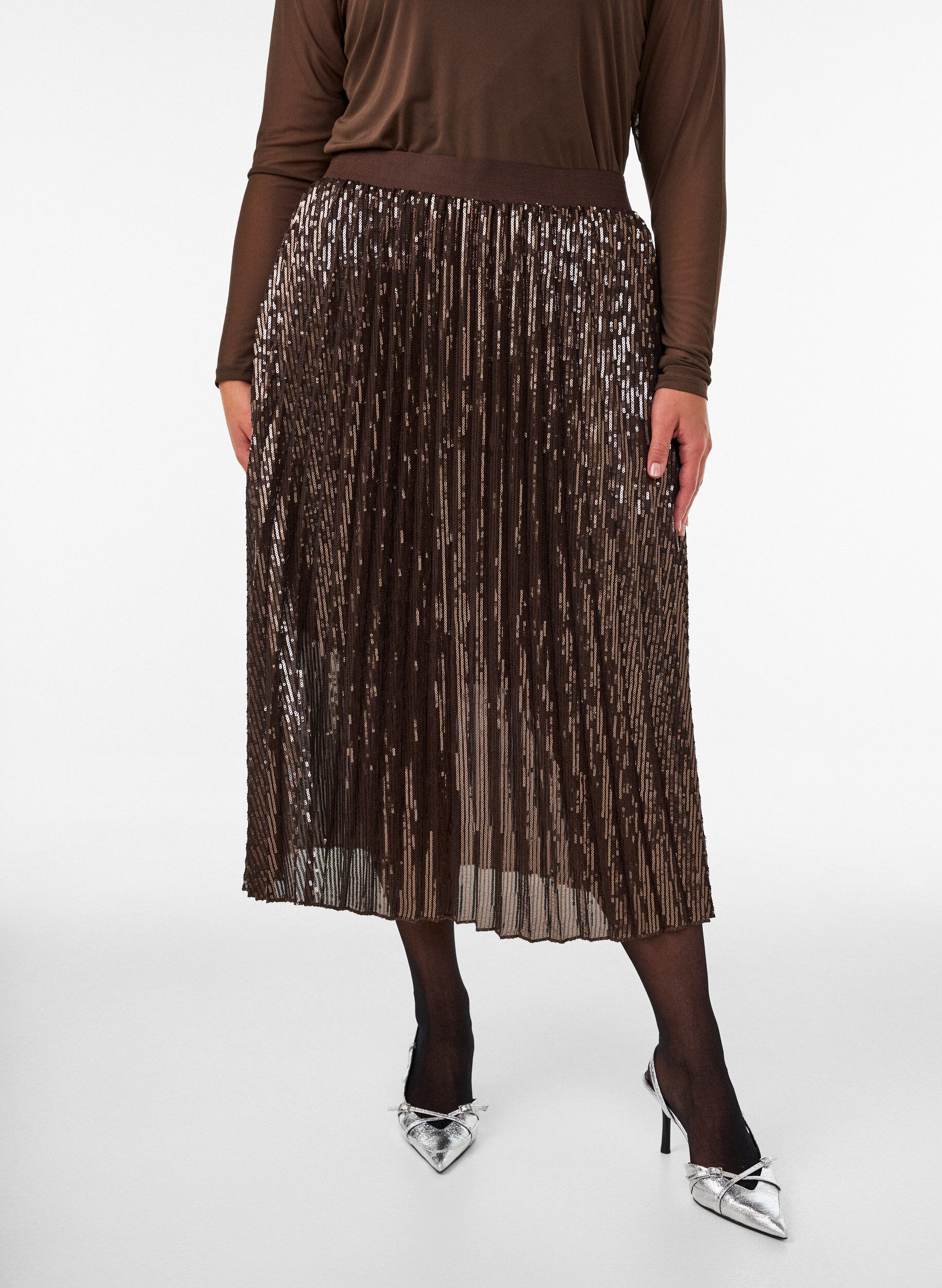 ZizziJupe midi coupe &eacute;vas&eacute;e &agrave; sequins, Marron, Model image number 2