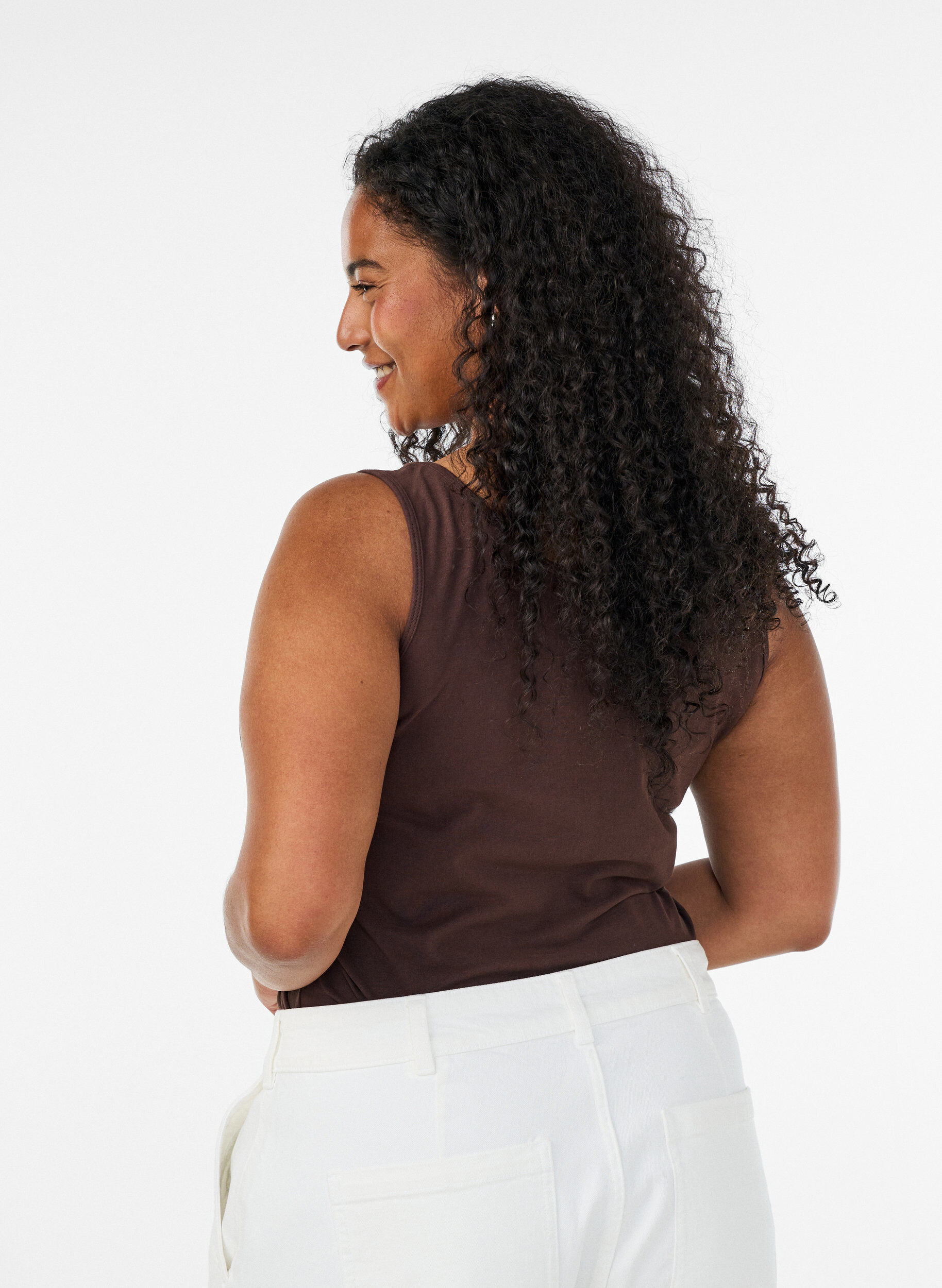 ZizziEffen basic top in katoen, Bruin, Model image number 2