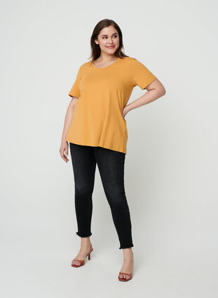 Basic t-shirt, Spruce Yellow, Model image number 2