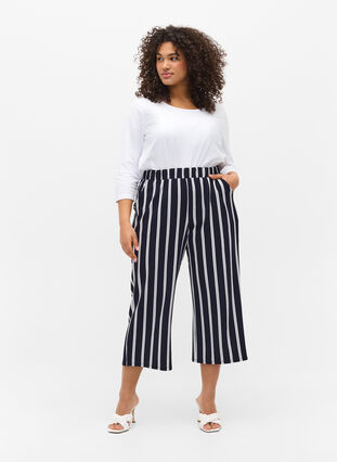 Pantalon ample avec longueur 7/8, Night Sky Stripe, Model image number 2
