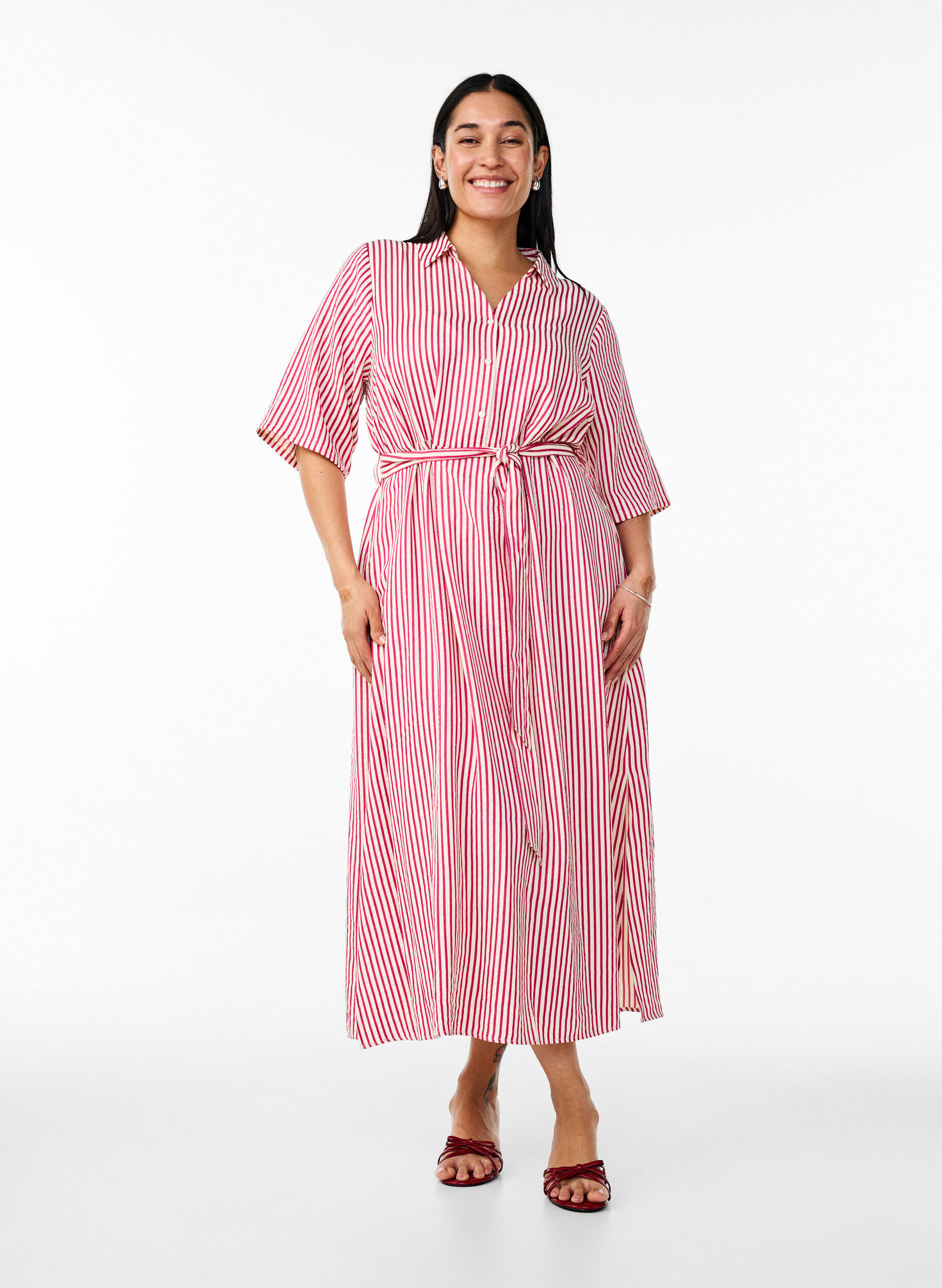 Robe-chemise longue jusqu&rsquo;aux chevilles avec ceinture &agrave; nouer et rayures, Rose, Model