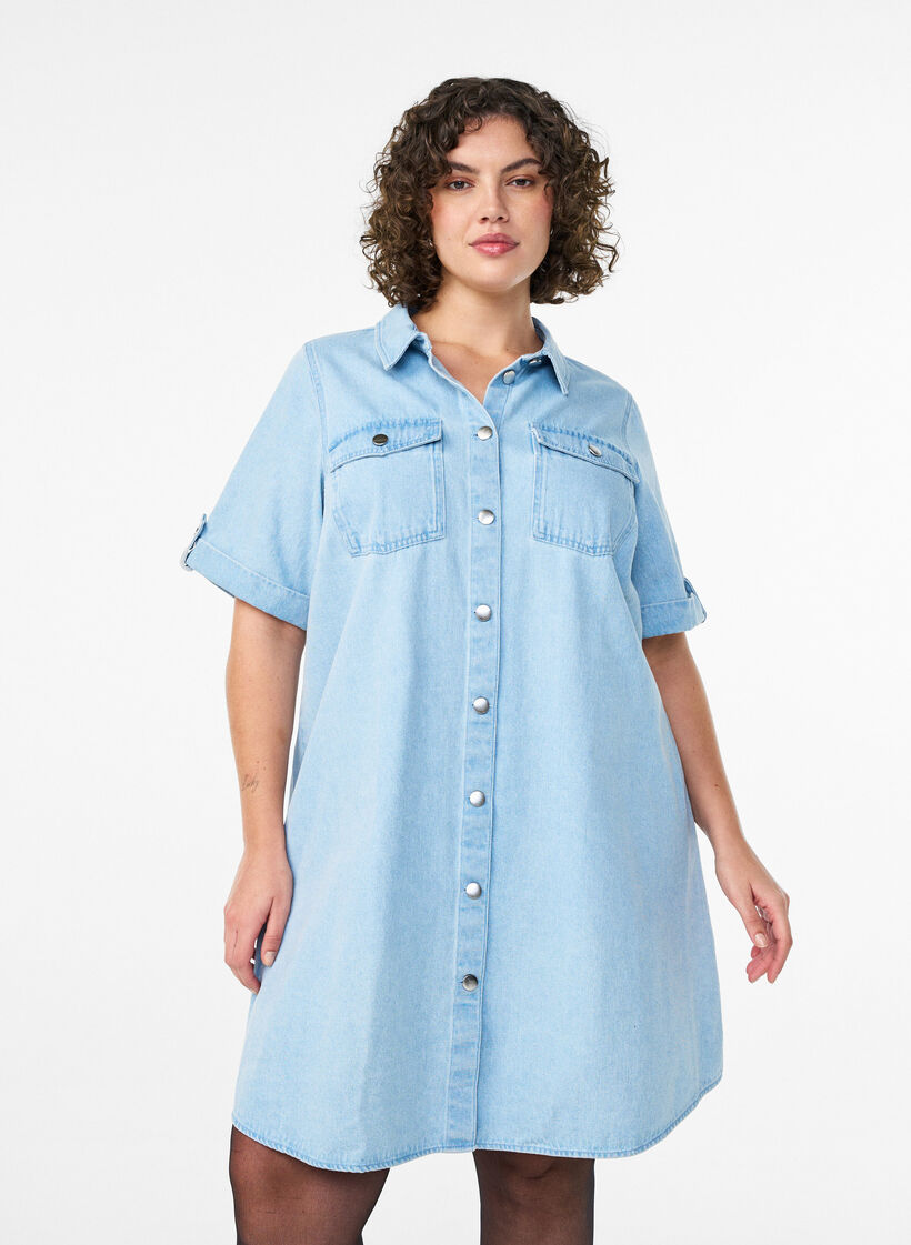 Robe en denim avec manches courtes et boutons, Bleu Clair, Model image number 0