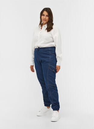 Loose fit jeans met ceintuur, Medium Blue, Model image number 4