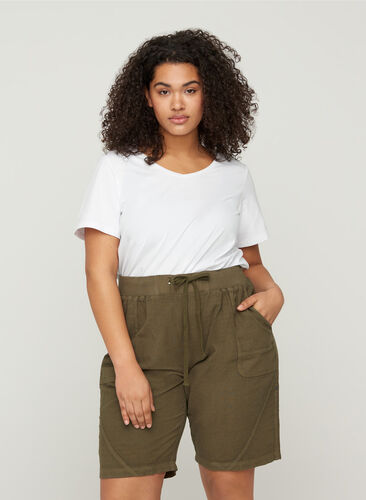 Short ample avec poches en coton, Ivy Green, Model image number 0