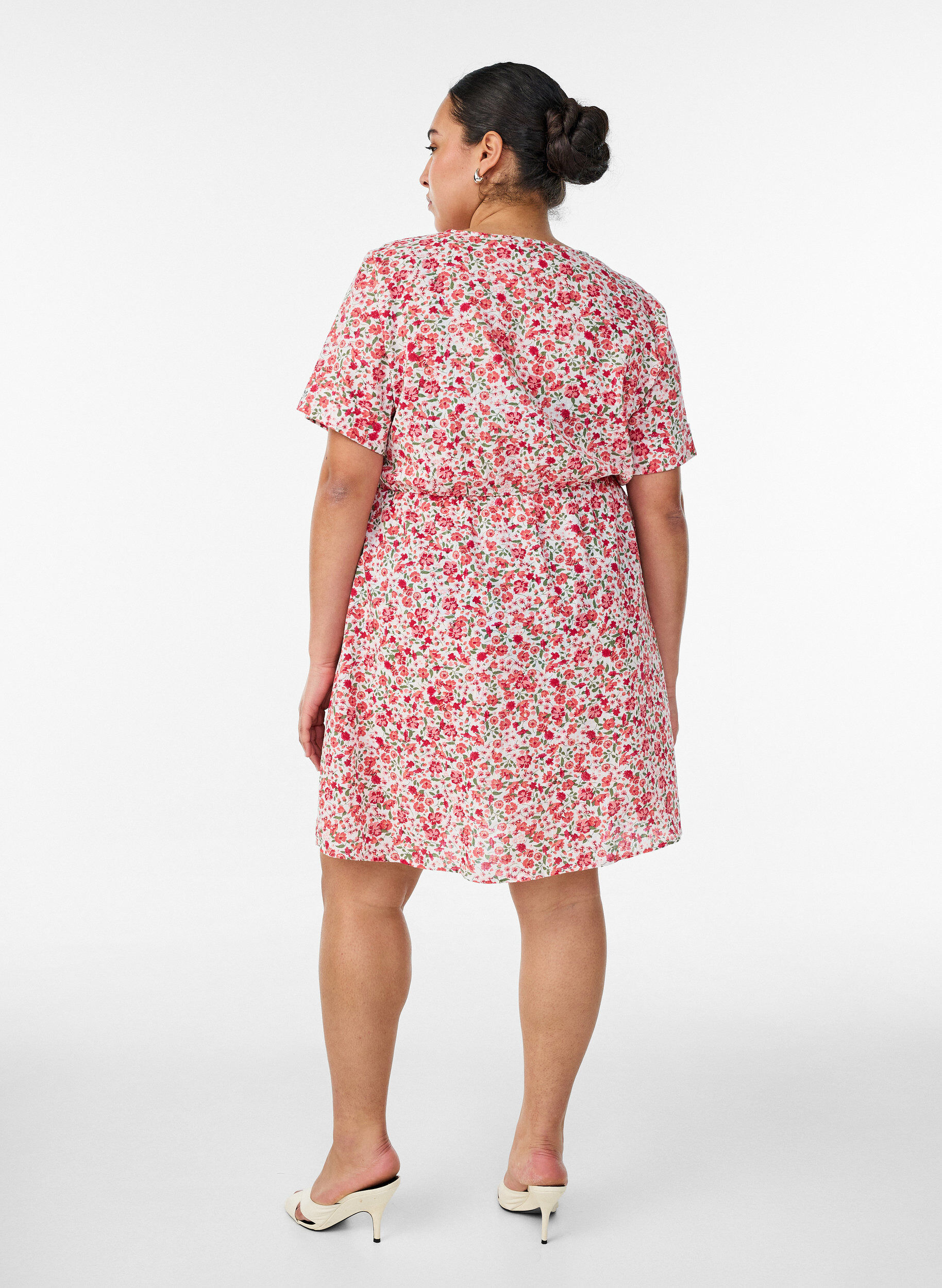 ZizziRobe courte en coton &agrave; imprim&eacute; floral, Rouge, Model image number 2