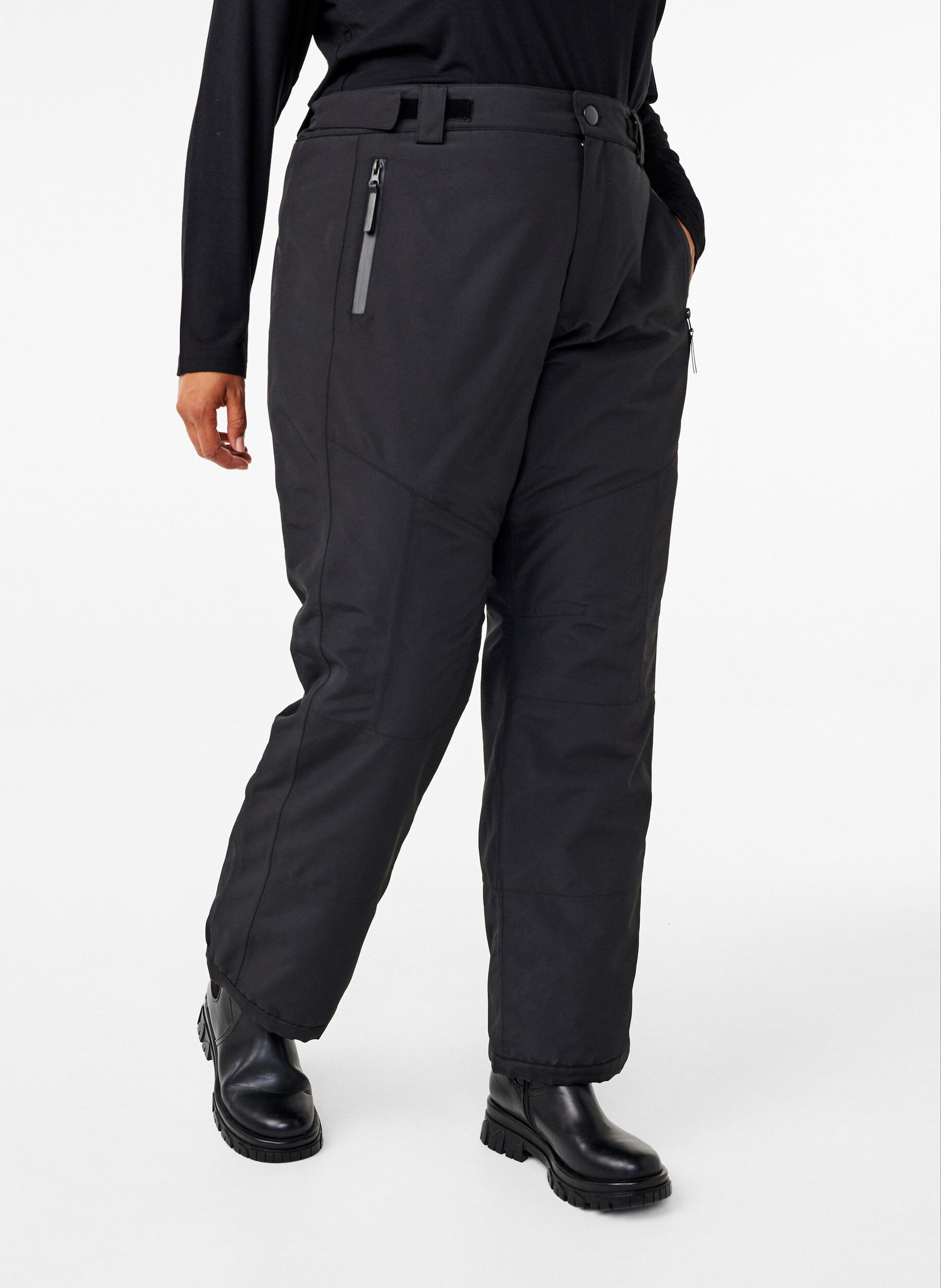 Zizzi Pantalon de ski avec poches et taille ajustable, Noir, Model image number 2