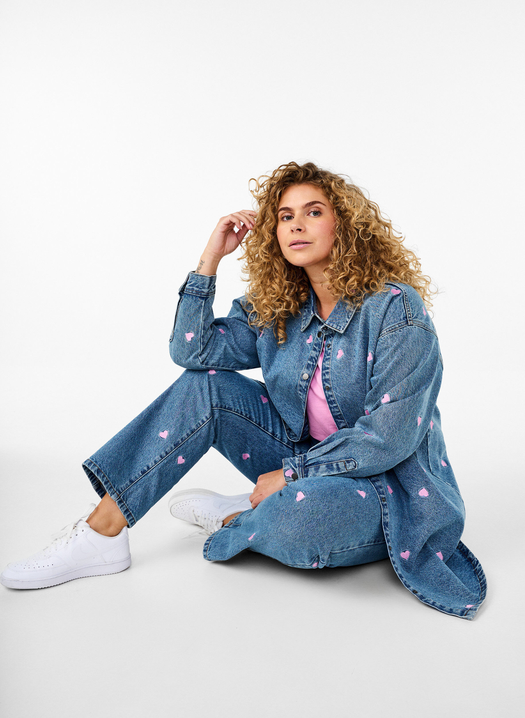 ZizziLosse denimshirt met geborduurde hartjes, Light Blue Heart, Image image number 0