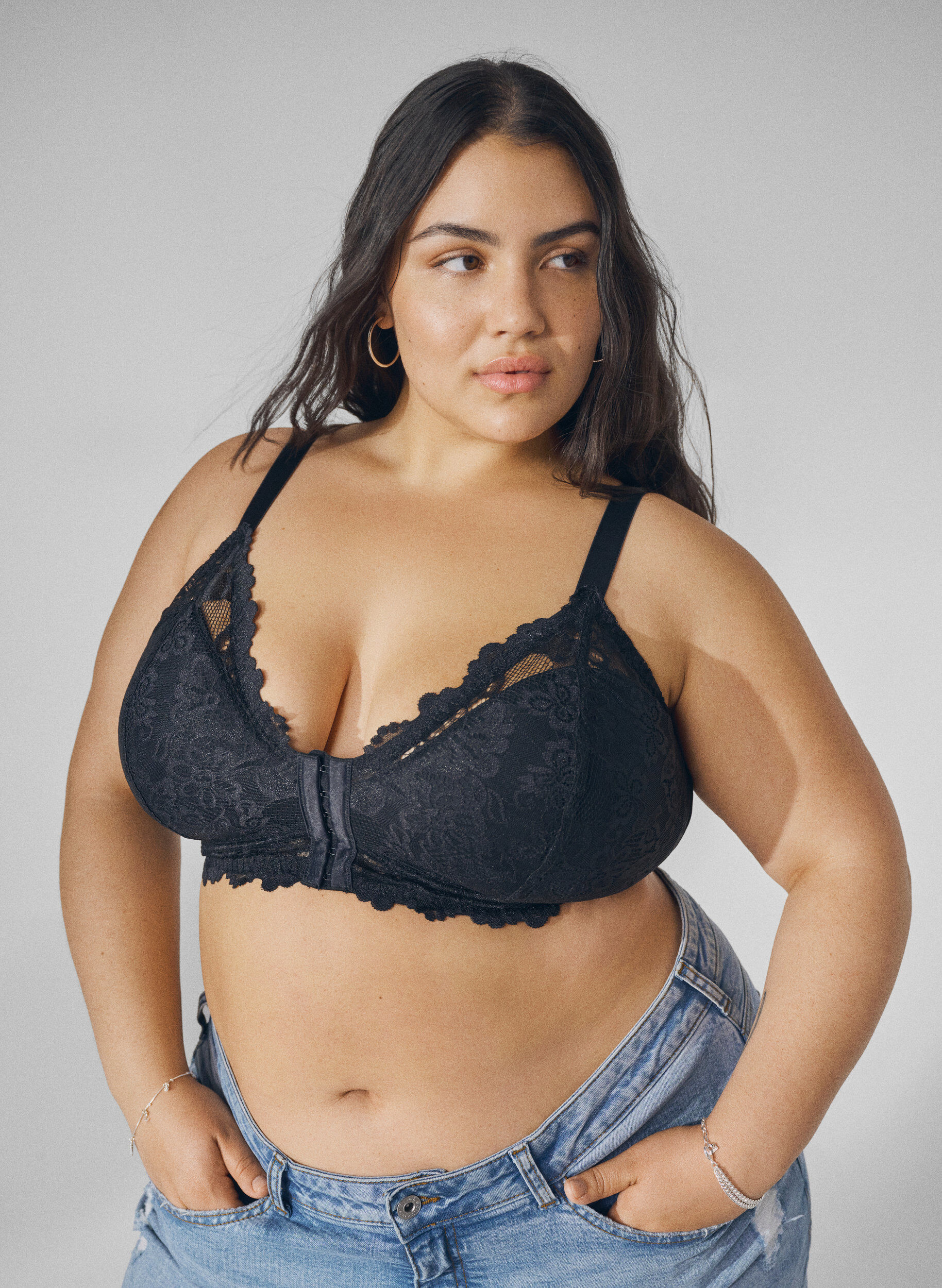 Zizzi Soutien-gorge en dentelle avec fermeture sur le devant, Black, Image image number 0