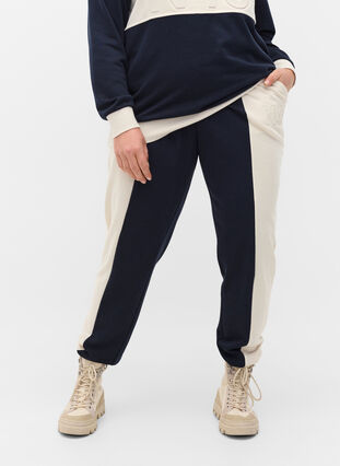 Pantalon de survêtement avec des bloques de couleurs, Night Sky/Off White, Model image number 3