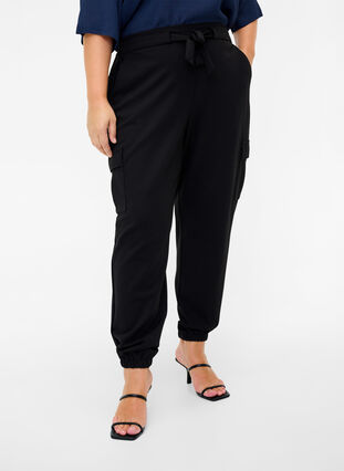 Pantalon cargo avec grandes poches, Black, Model image number 2