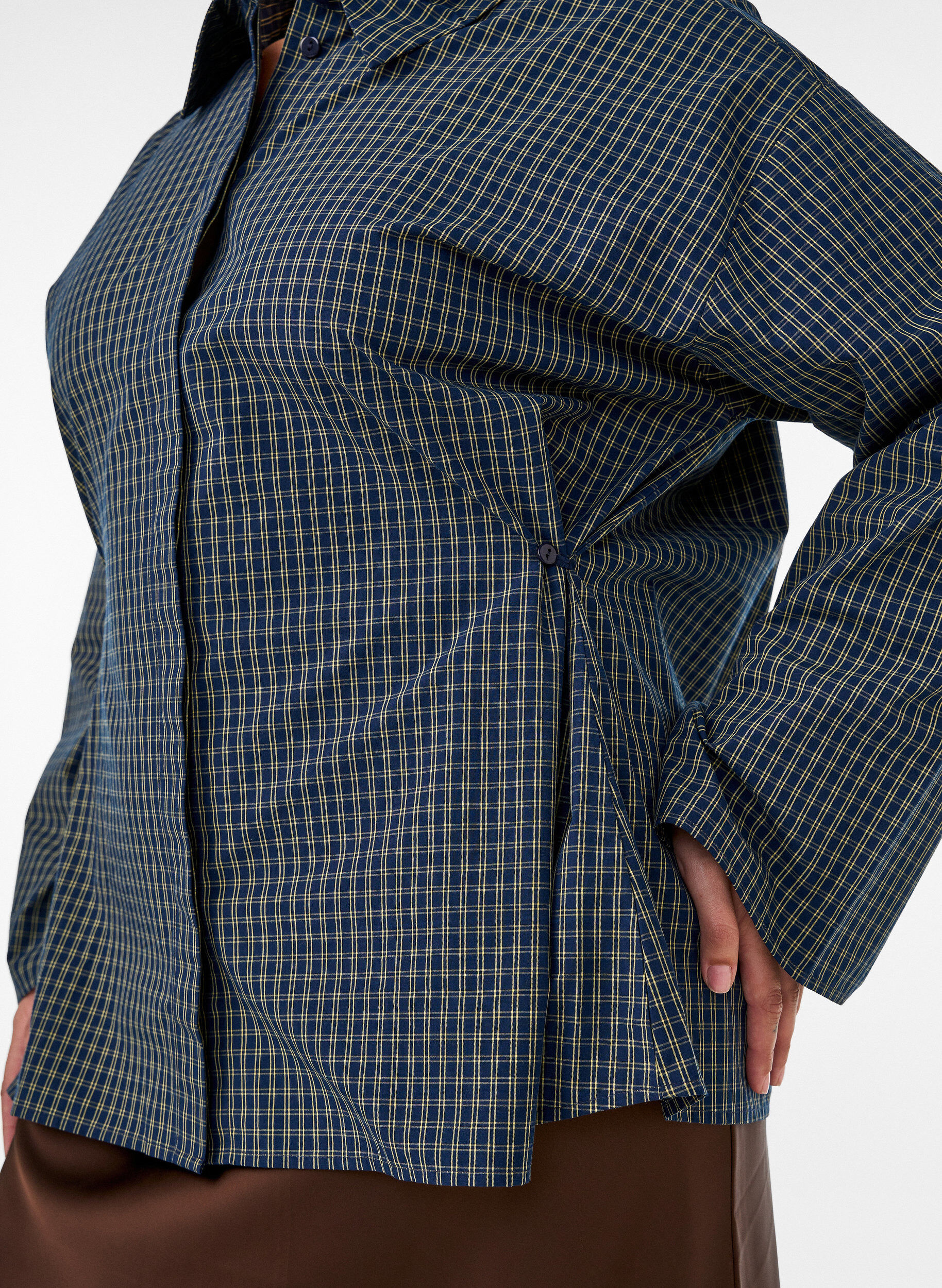 ZizziChemise en coton &agrave; carreaux avec boutonnage dissimul&eacute;, Bleu, Model image number 3