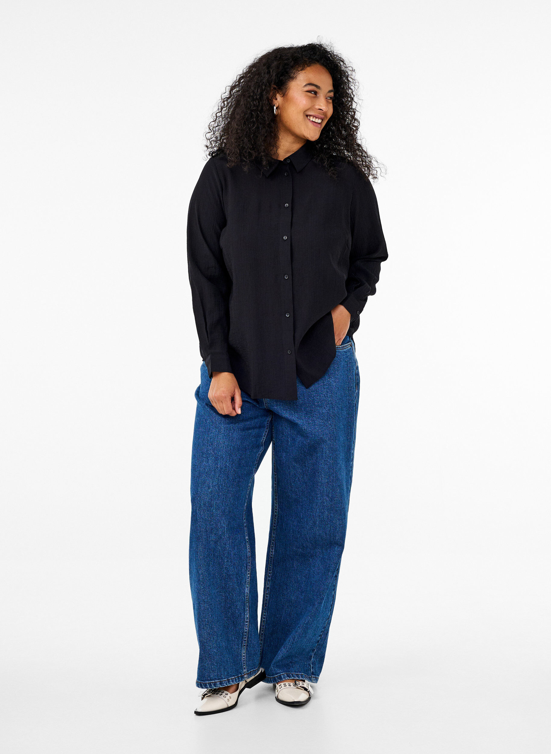 ZizziShirt met een gestreepte textuur, Zwart, Model image number 1