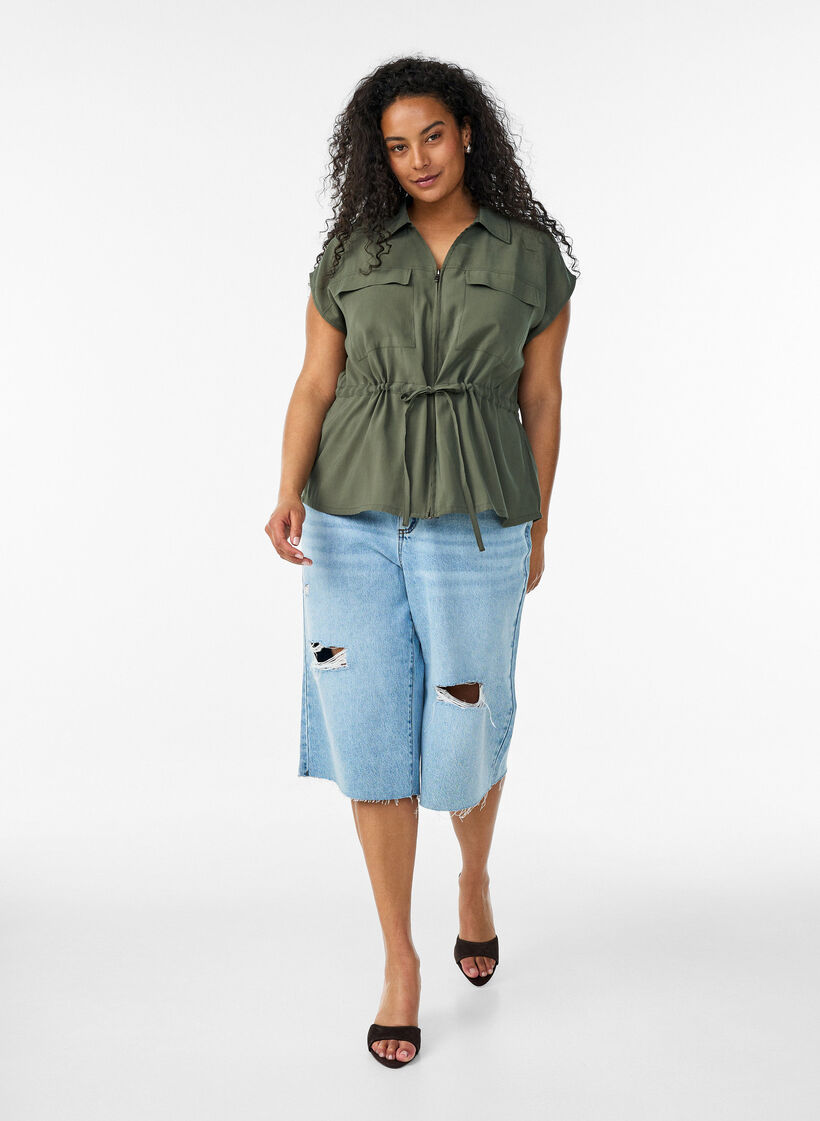 Gilet en modal avec fermeture &eacute;clair et ceinture &agrave; nouer, Vert, Model image number 1