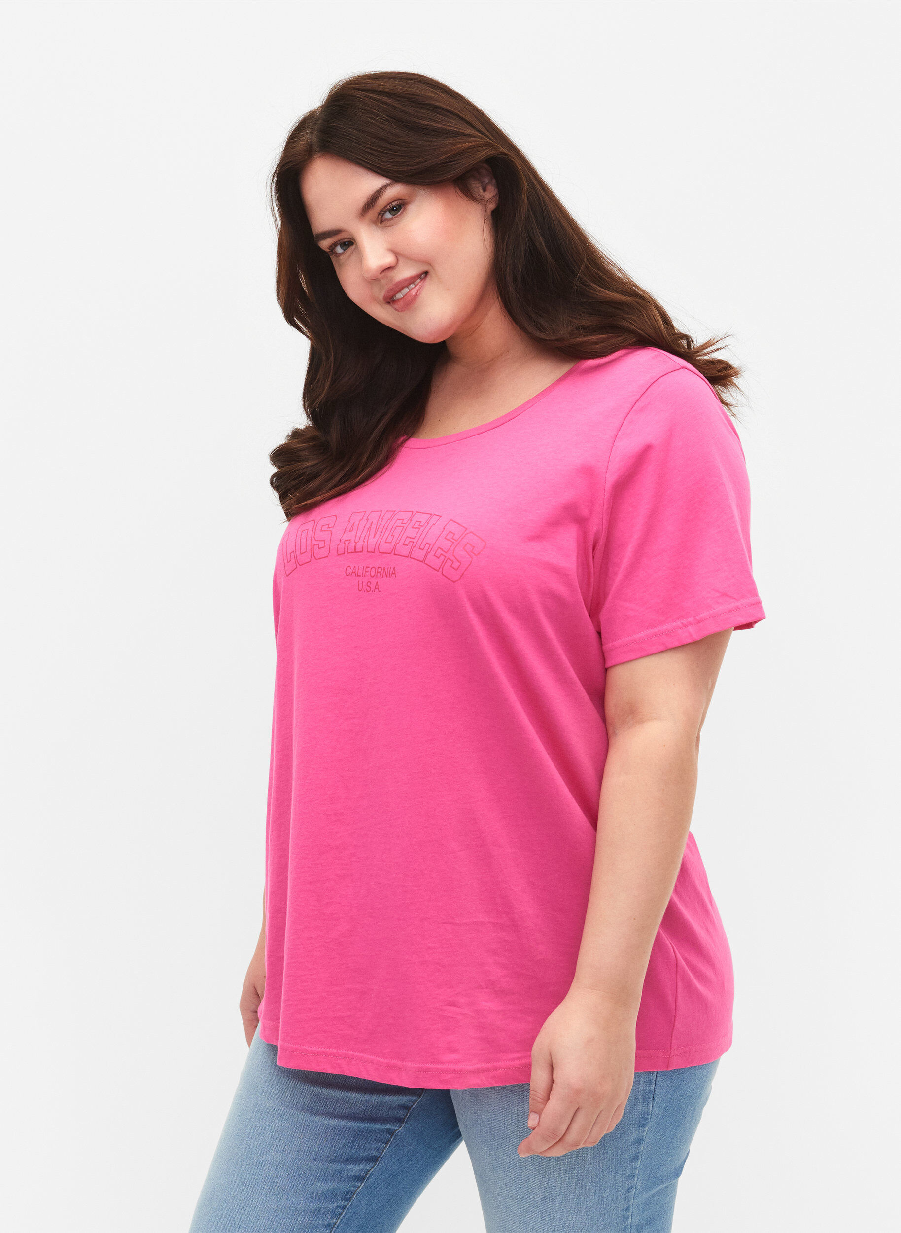 Zizzi T-shirt en coton avec texte imprim&eacute;, Shocking Pink W. LOS, Model image number 0