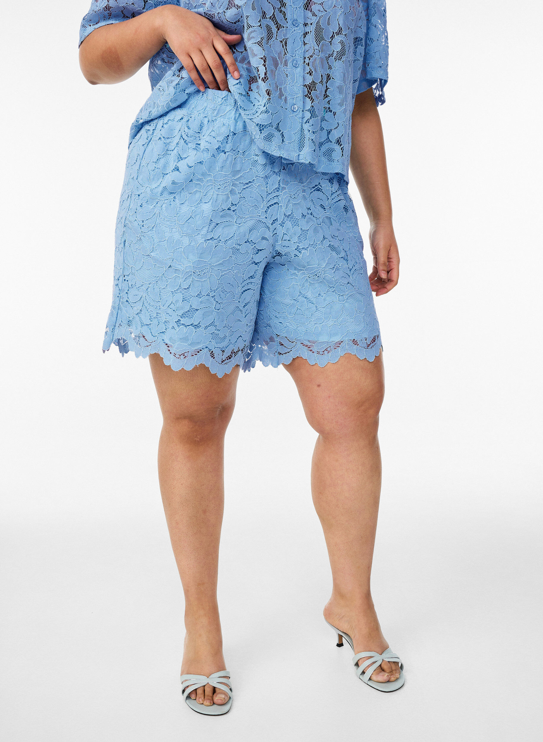 ZizziShort en dentelle taille haute avec poches, Bleu, Packshot image number 2