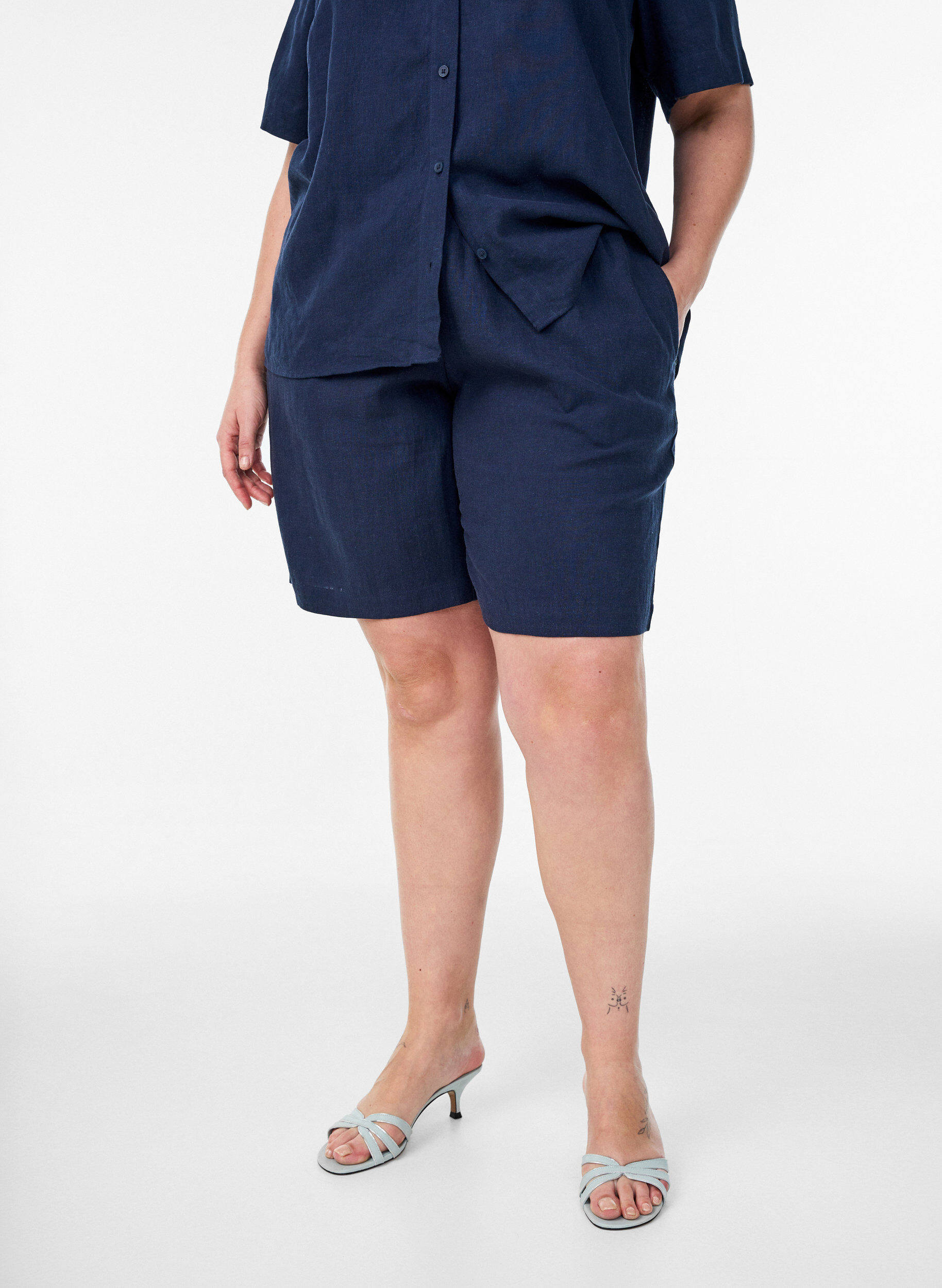 ZizziShorts met hoge taille in linnen en viscose, Blauw, Model image number 3