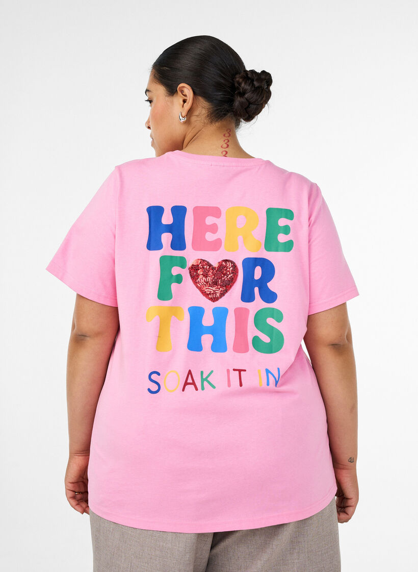 T-shirt met pailletten hart en kleurrijke achterprint, Roze, Model image number 2