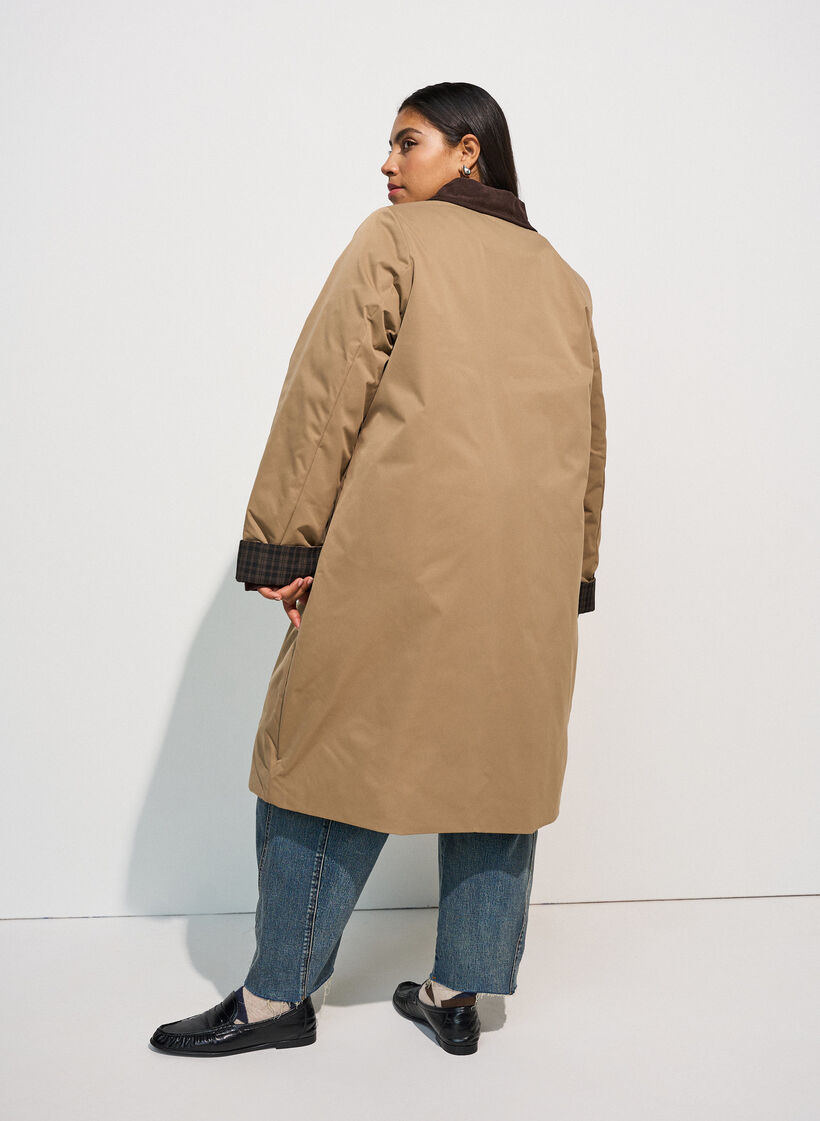 Veste mi-longue avec col en velours c&ocirc;tel&eacute;, Beige, Model