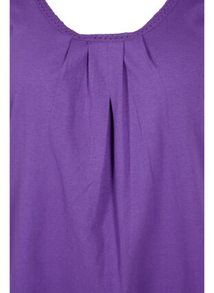 Haut en coton à col rond et bord en dentelle, Ultra Violet, Packshot image number 2