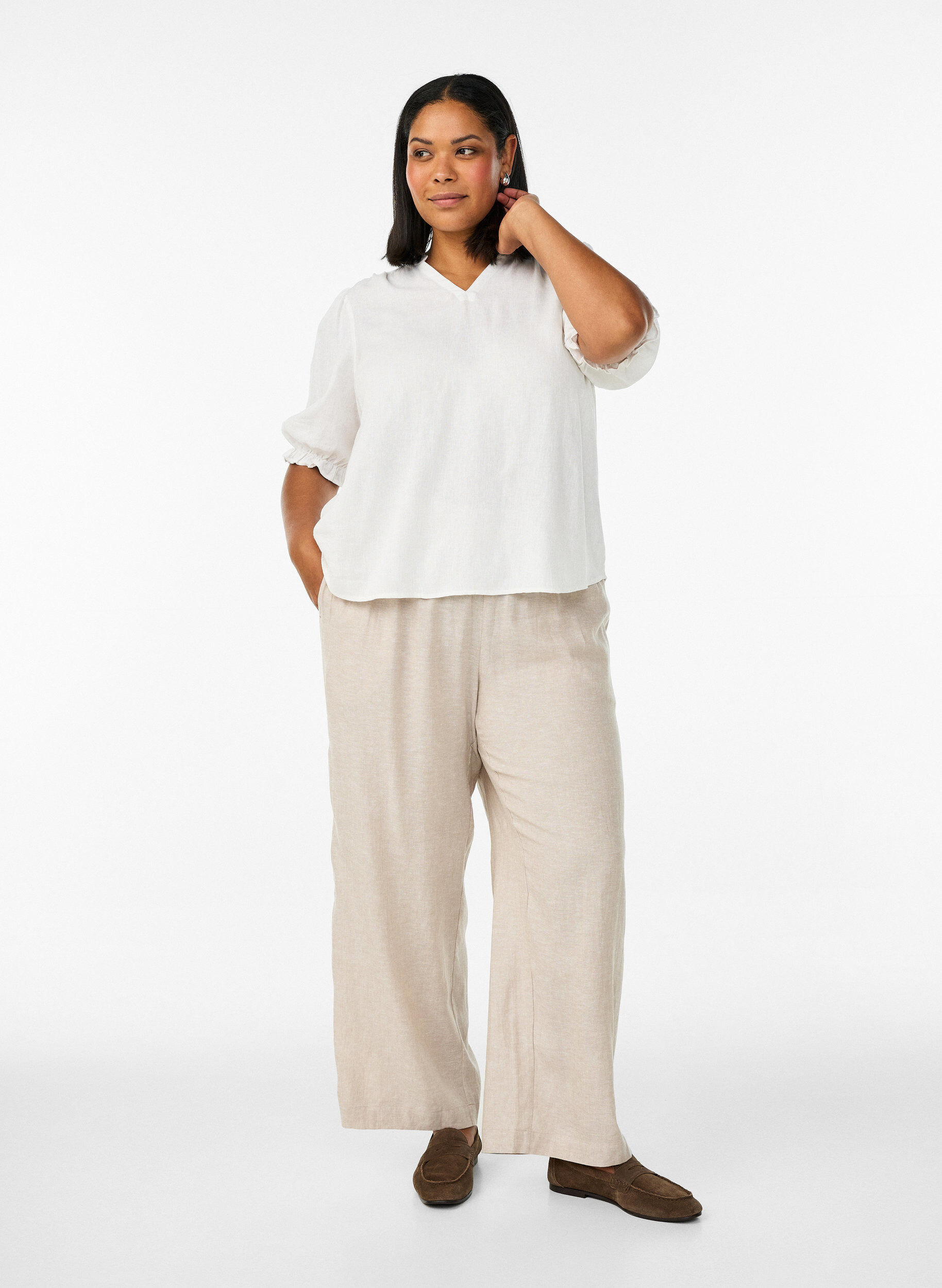 Zizzi Pantalon ample en lin et viscose, Beige, Model image number 0