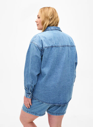 Soepelvallend denim overhemd met borstzak, Light blue denim, Model image number 1