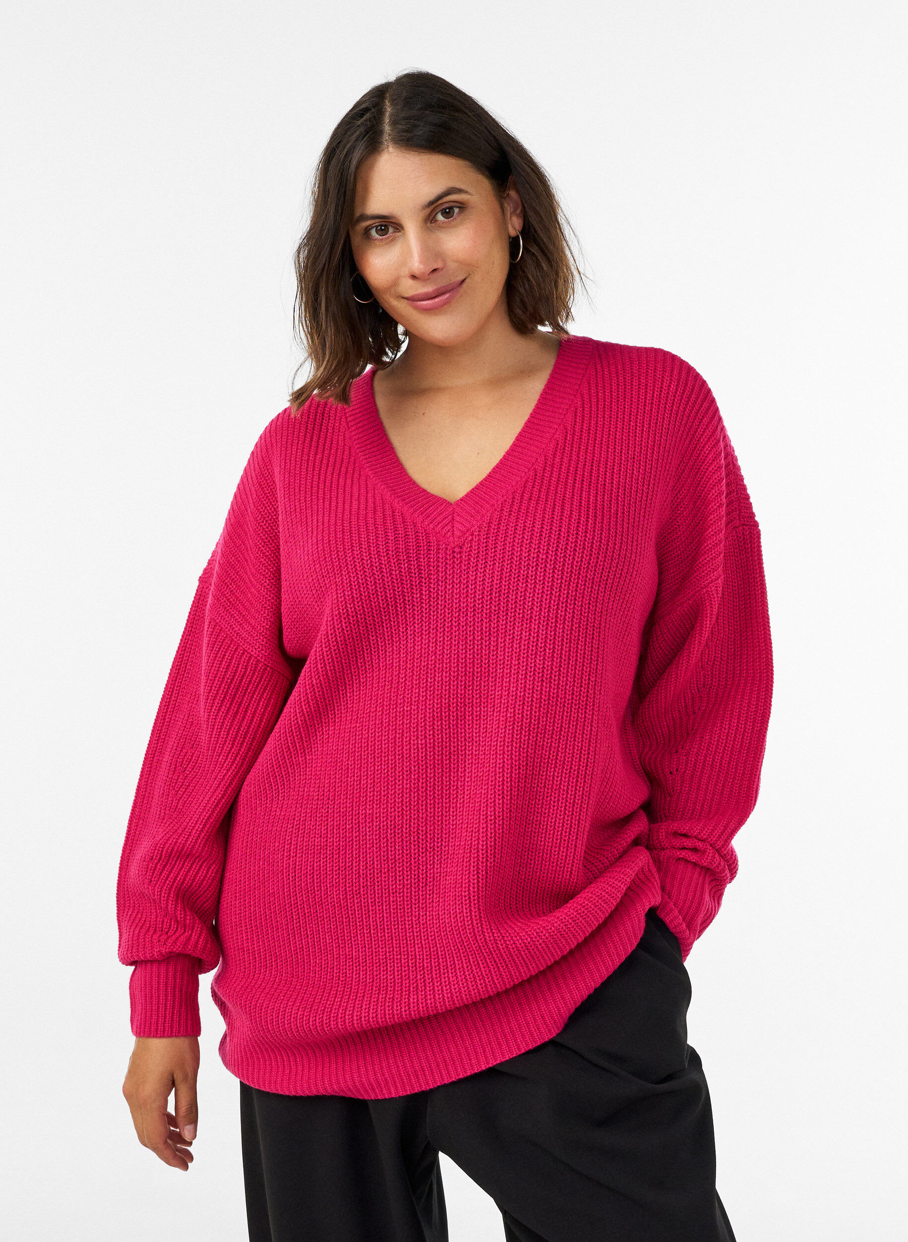 Blouse longue en maille c&ocirc;tel&eacute;e avec col en V, Rose, Model