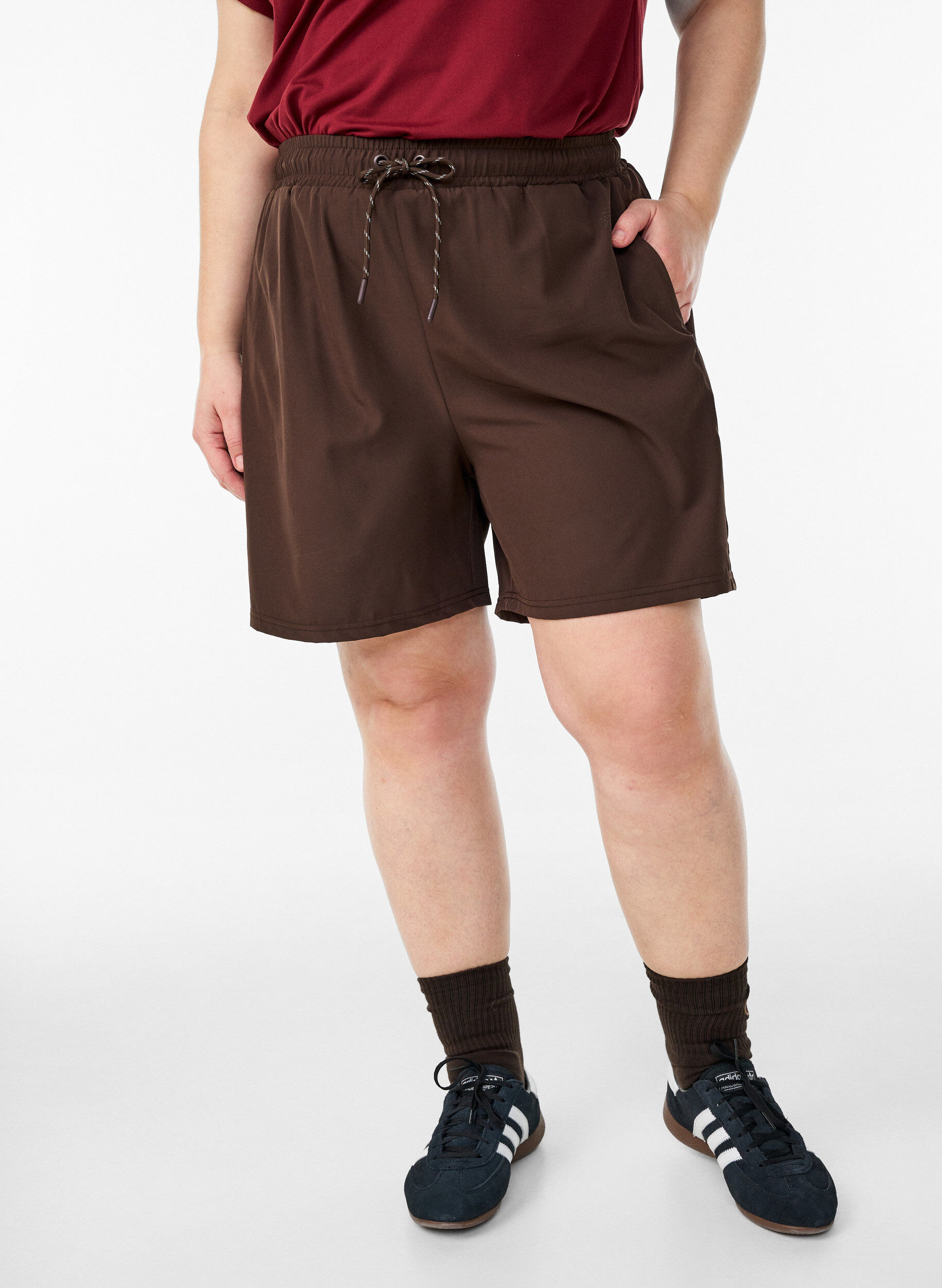 ZizziTrainingshort met binnenbroek en telefoonzakje, Bruin, Model image number 0