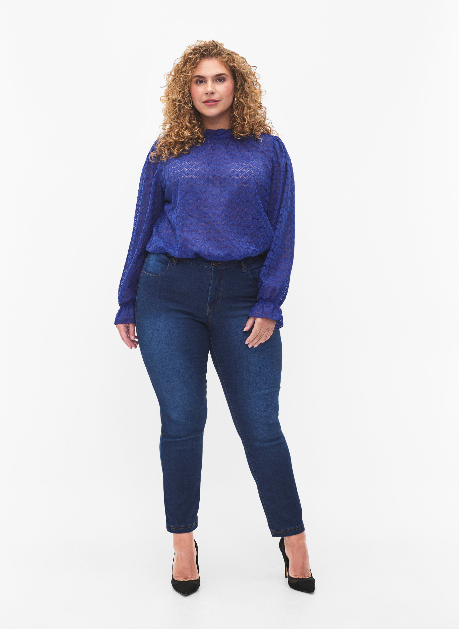 Zizzi  Blouse &agrave; manches longues avec texture &agrave; motifs, Deep Ultramarine, Model image number 2