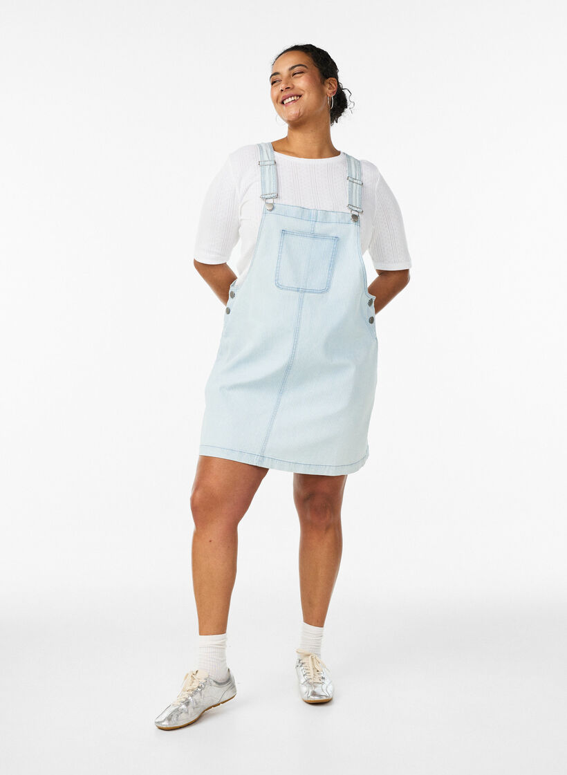 Korte denim overall jurk in gestreept katoen, Blauw, Model image number 1