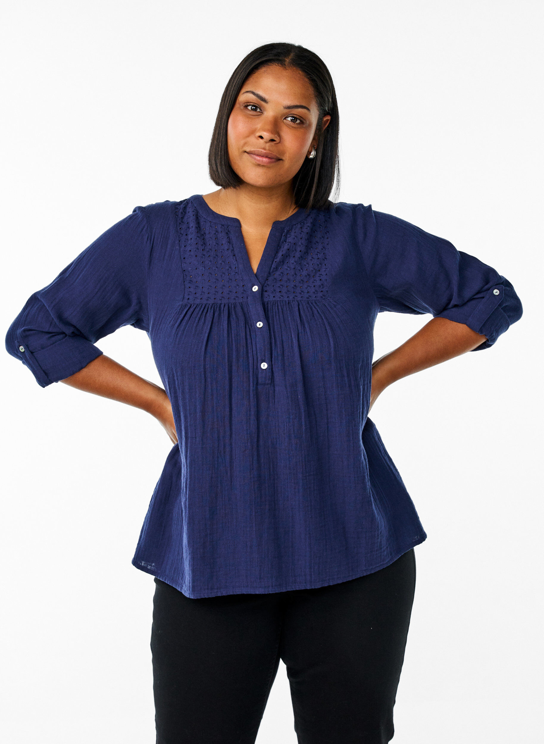 ZizziBlouse in katoenen mousseline met broderie anglaise, Blauw, Model image number 0