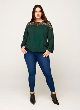 Viscose blouse met lange mouwen en kant, Darkest Spruce, Model image number 3