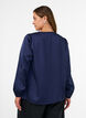Blouse en satin avec appliqu&eacute; en dentelle et perles, Bleu, Model image number 2