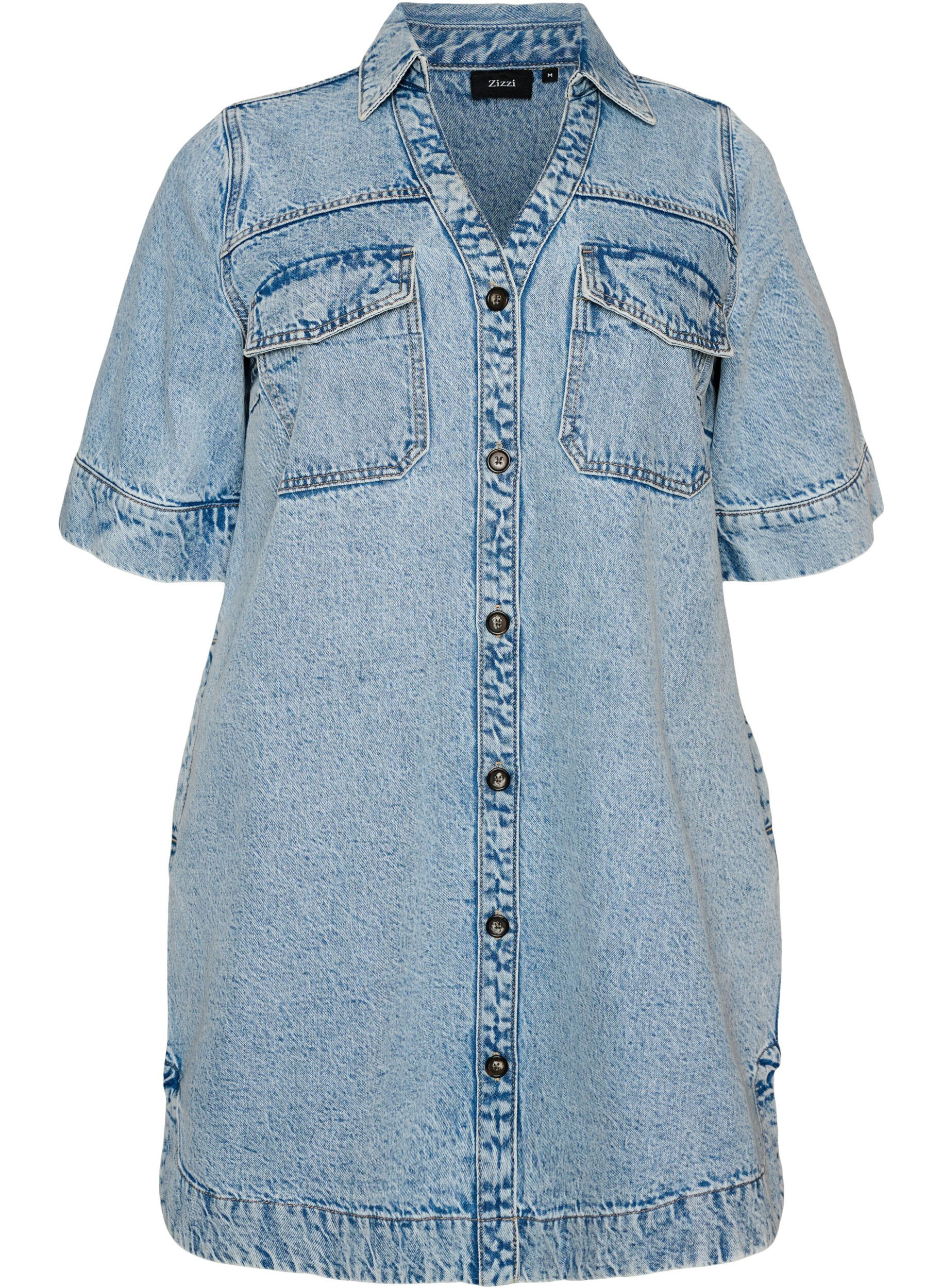 Zizzi Robe en jean &agrave; manches courtes avec un col et une fermeture boutonn&eacute;e, Bleu Clair, Packshot image number 0
