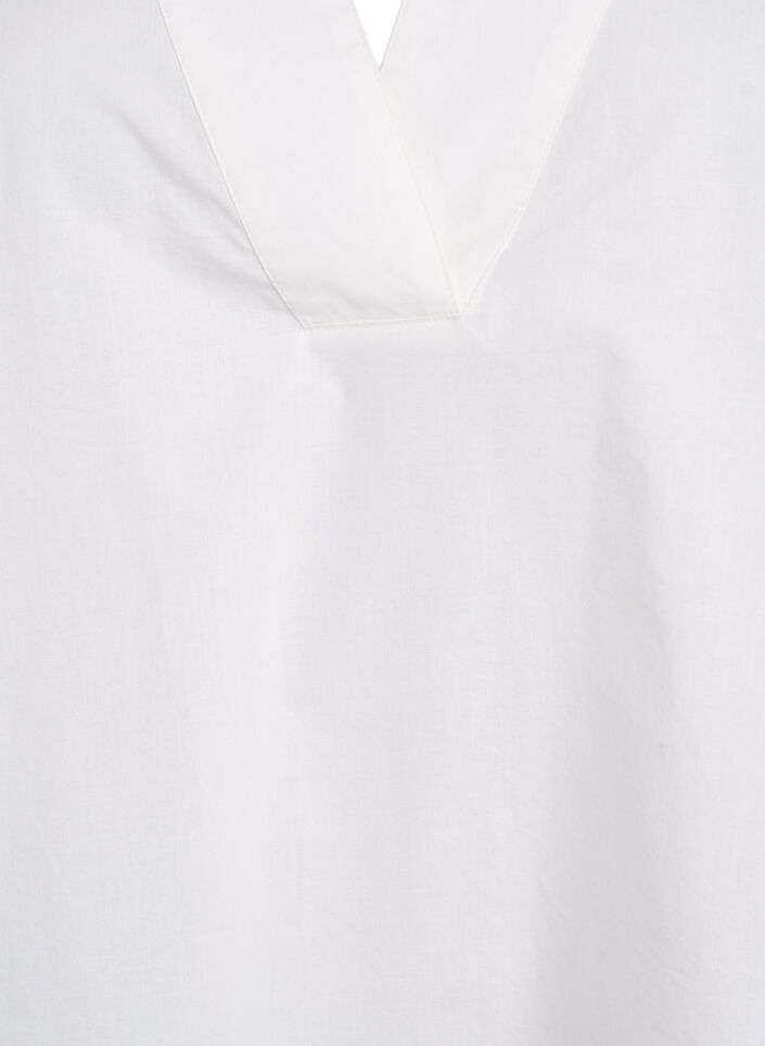 Blouse avec col en V et d&eacute;tails en broderie anglaise, Blanc, Packshot