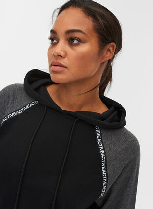 Sweatshirt met capuchon en zak, Black, Model image number 2