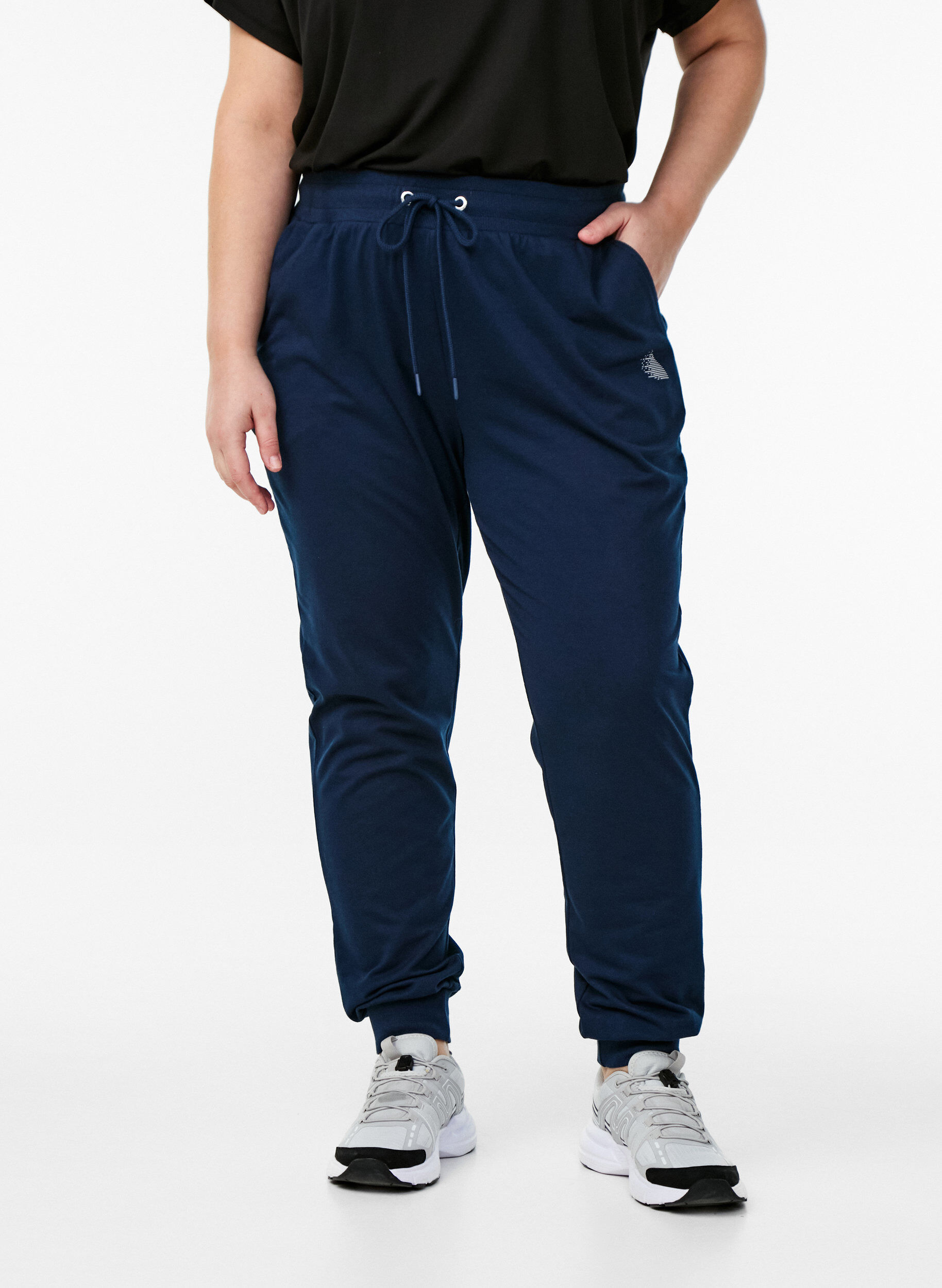 ZizziLosse trainingsbroek met zakken, Blauw, Model image number 2