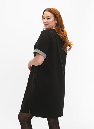 Robe de survêtement à manches courtes avec poches, Black, Model image number 1