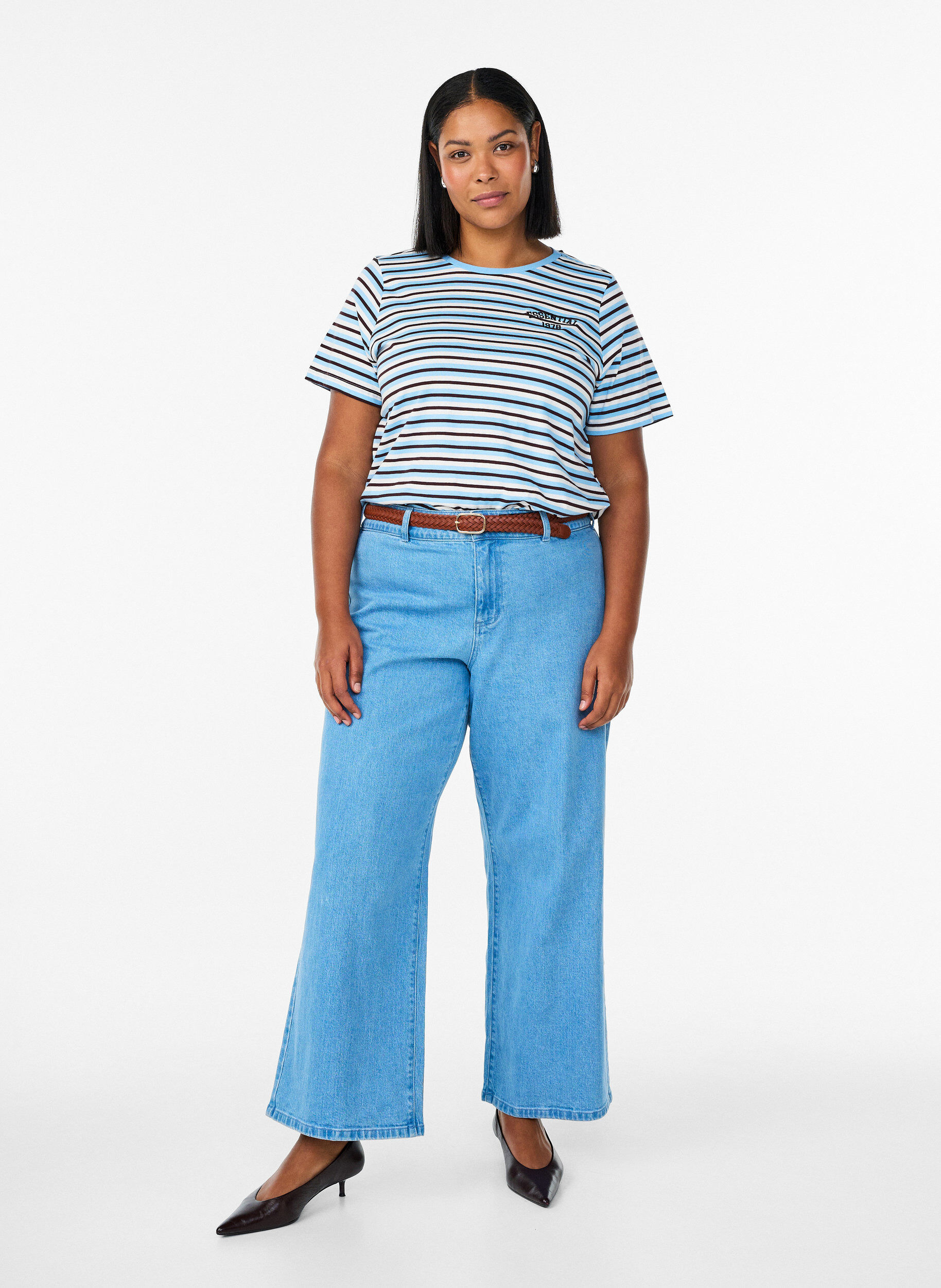 Zizzi T-shirt en coton &agrave; rayures, Bleu, Model image number 1