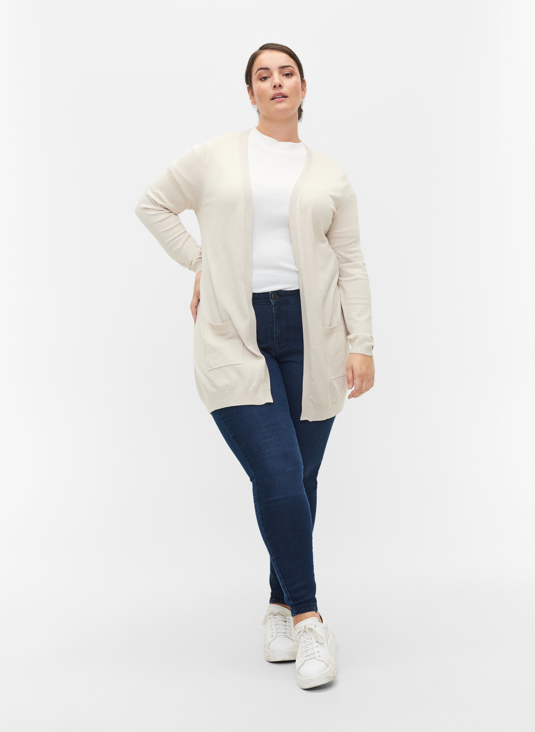 ZizziLong cardigan tricot&eacute; dans un m&eacute;lange de viscose, Beige, Model image number 1