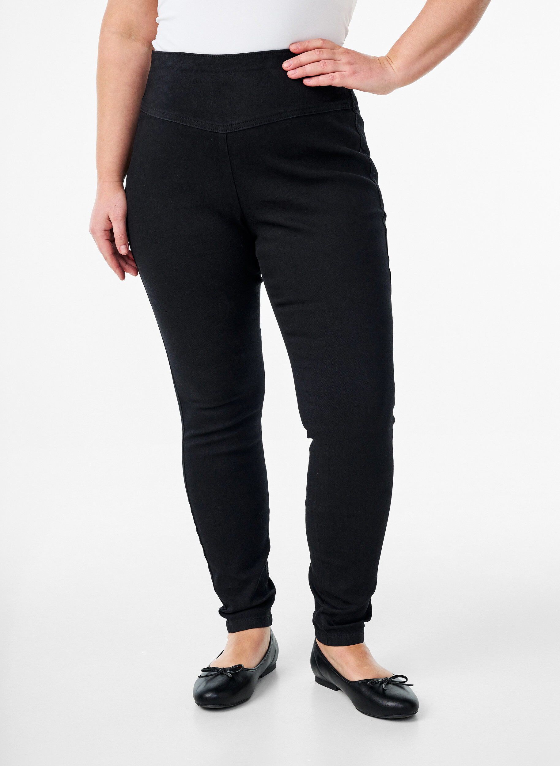 ZizziRekbare jeggings met een hoge taille, Zwart, Model image number 2