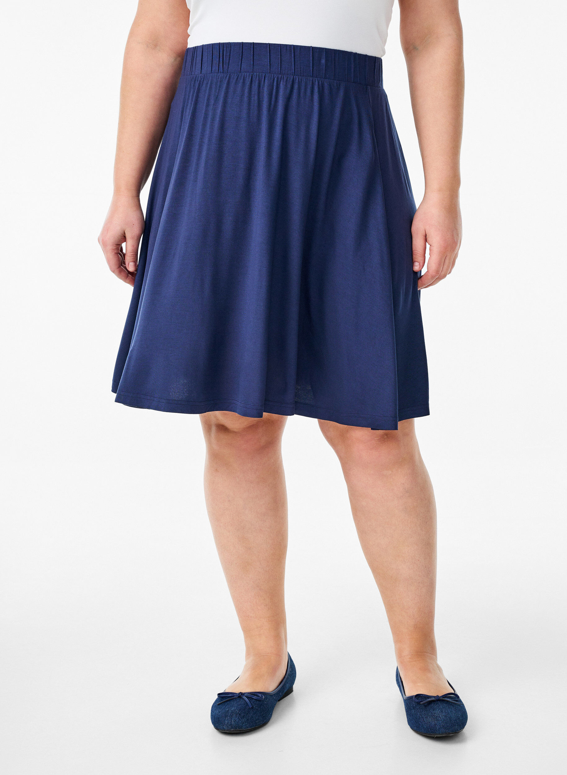 Zizzi Jupe ample en viscose, Bleu, Model image number 3