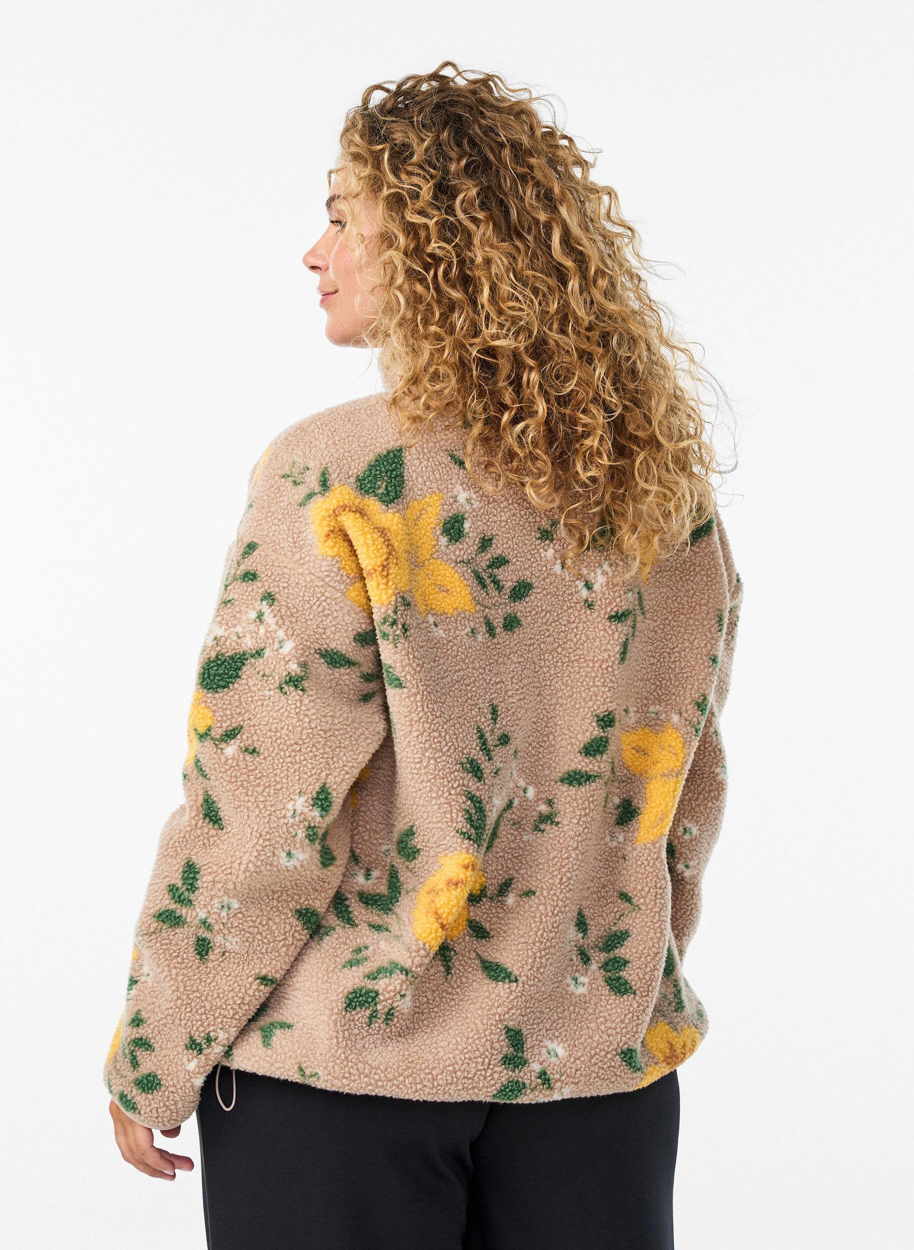 ZizziVeste en polaire &agrave; motif floral avec col montant et fermeture zipp&eacute;e, Beige, Model image number 2