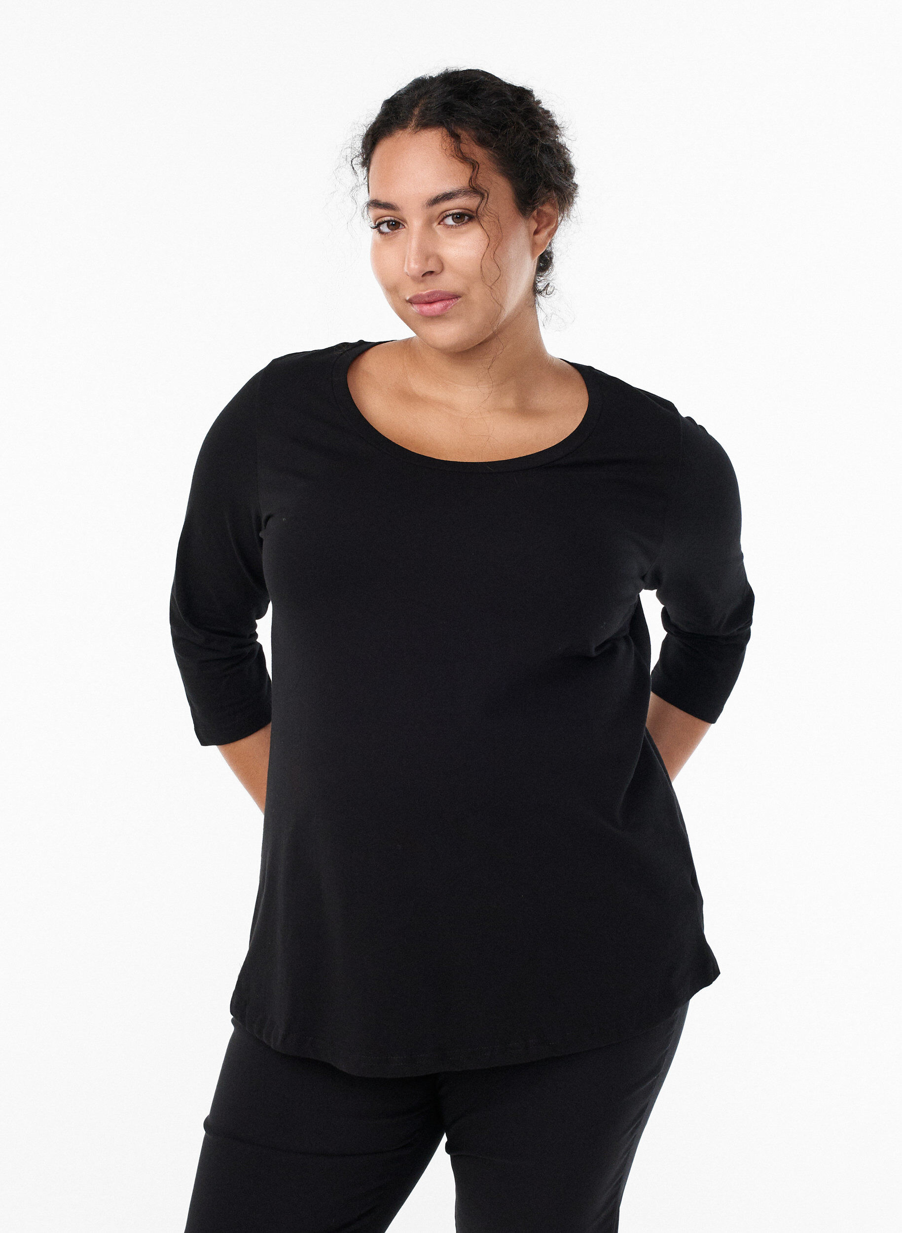 Basic katoenen t-shirt met 3/4 mouwen, Zwart, Model