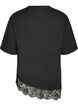 T-shirt avec ourlet asym&eacute;trique en dentelle, Noir, Packshot image number 1