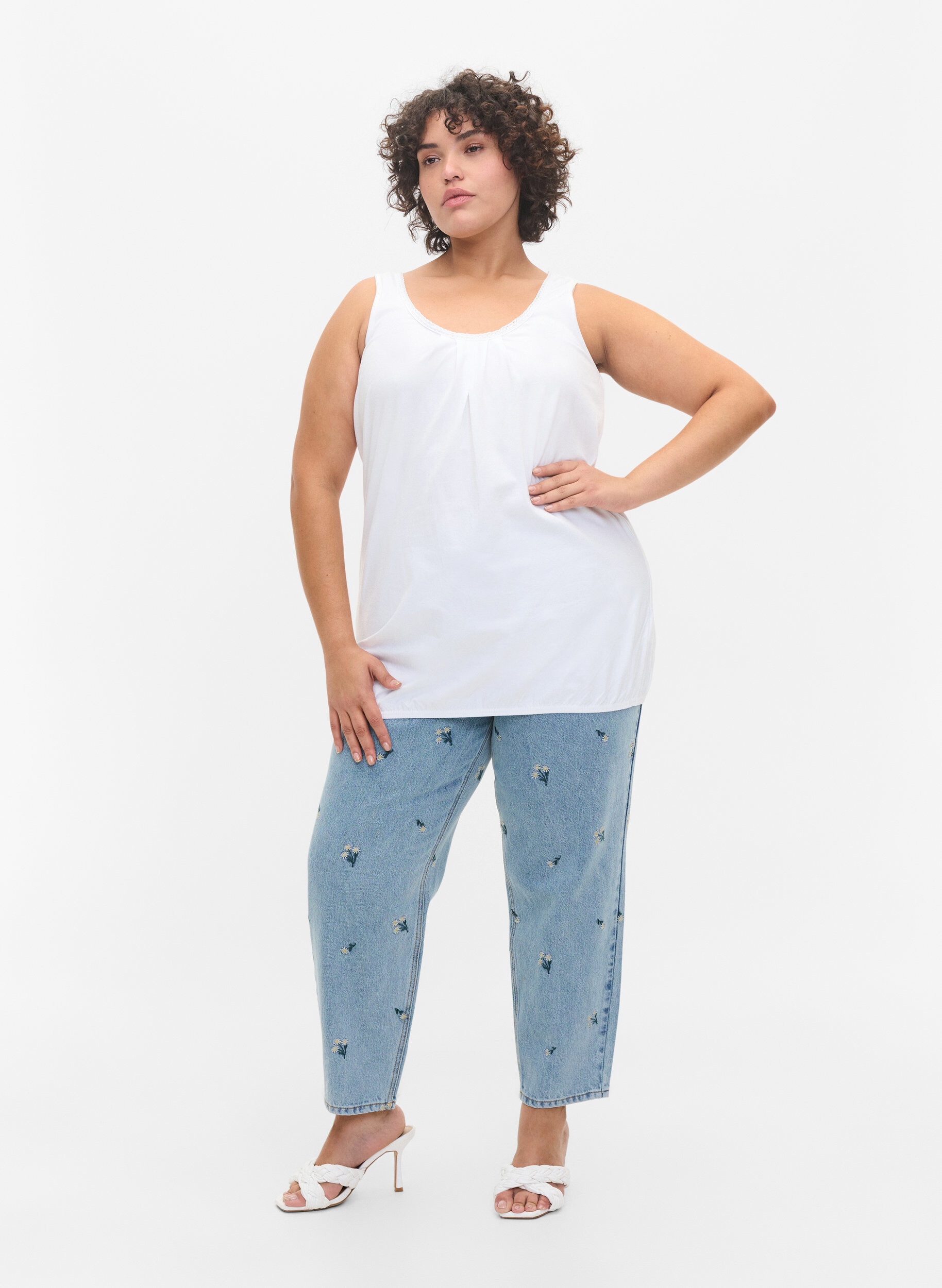 ZizziKatoenen top met ronde hals en kanten rand, Bright White, Model image number 2