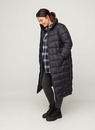 Long, lightweight, quilted winter jacket, Black, Model image number 4