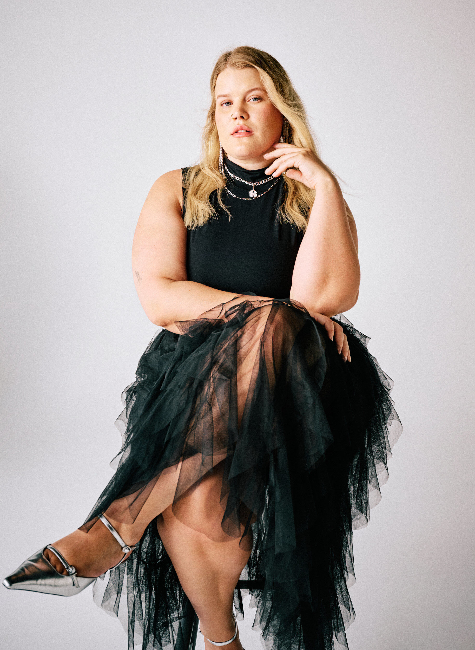 Zizzi Jupe midi en tulle avec ceinture &eacute;lastique, Noir, Image image number 0