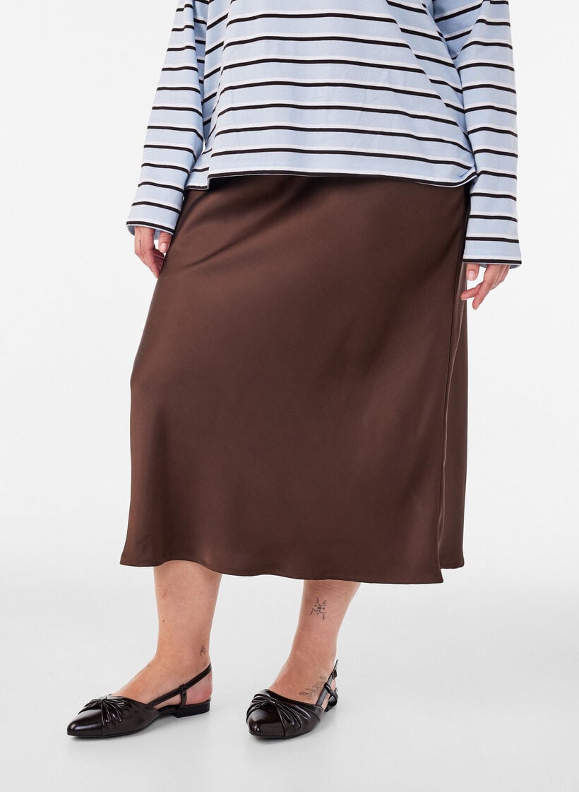 Jupe midi en satin, Marron, Model image number 2