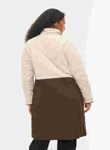 Longue veste matelassée aux couleurs vives, Black Coffee Comb, Model image number 1