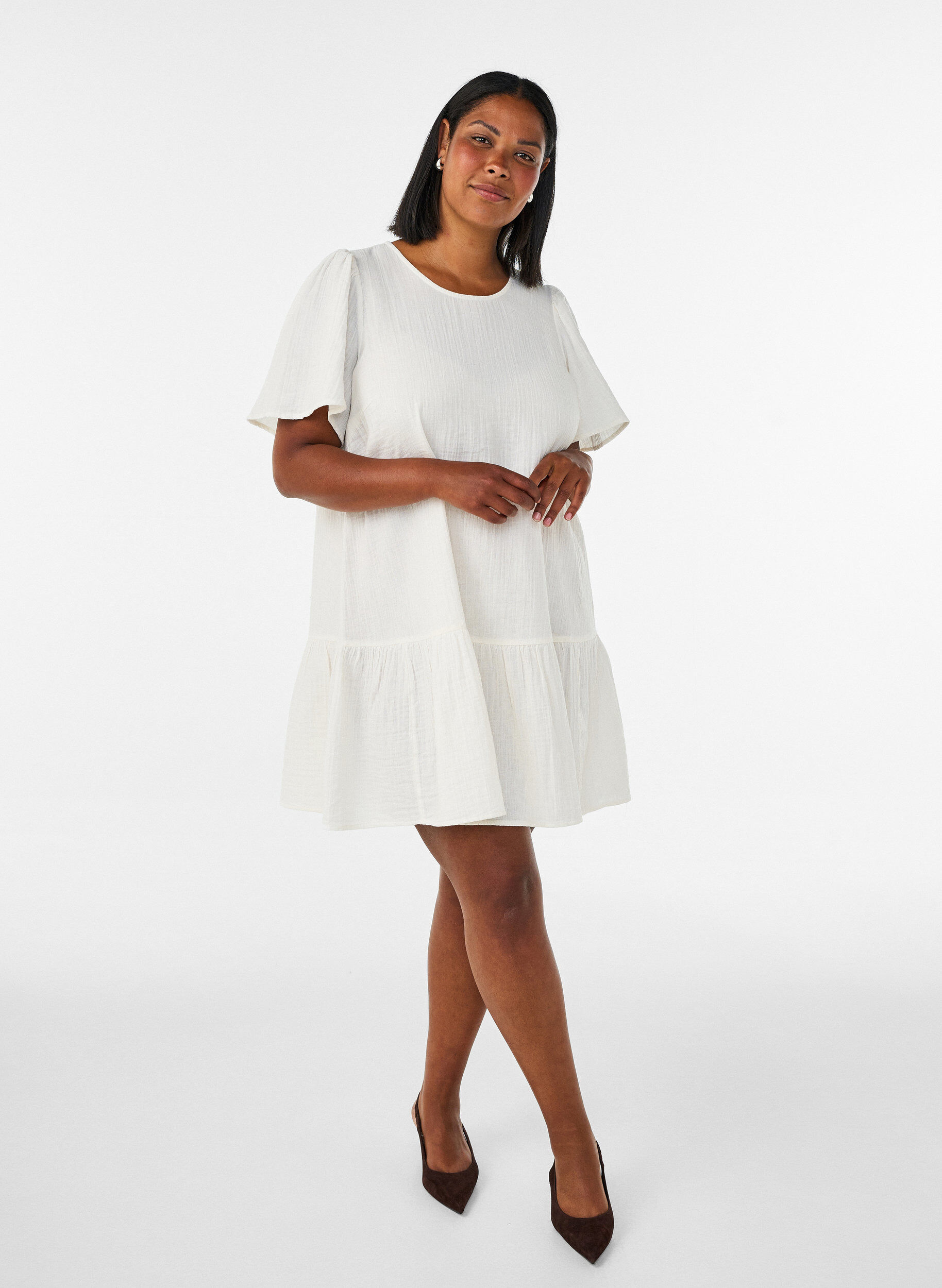 ZizziRobe &agrave; manches courtes en coton &agrave; une coupe &eacute;vas&eacute;e, Vanille, Model image number 1